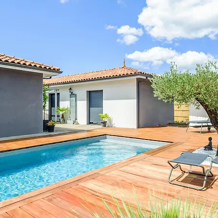 Casa de Férias Superbe Maison Avec Piscine Parentis-en-Born