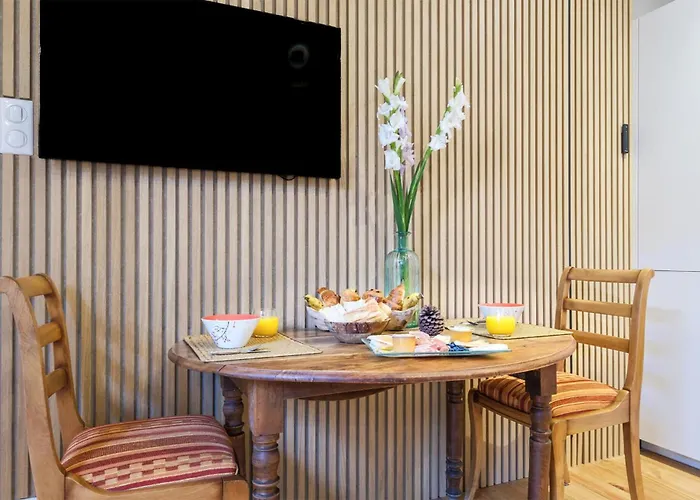 Superbe Maison Avec Piscine Parentis-en-Born