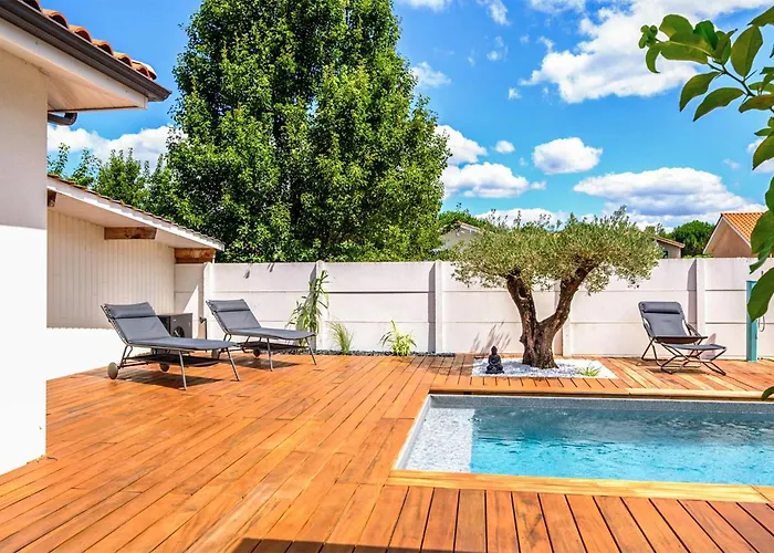 Superbe Maison Avec Piscine Hébergement de vacances Parentis-en-Born