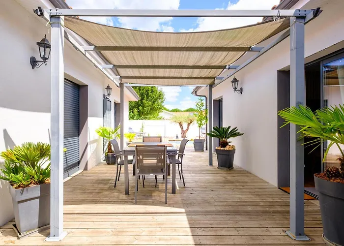 Superbe Maison Avec Piscine Hébergement de vacances